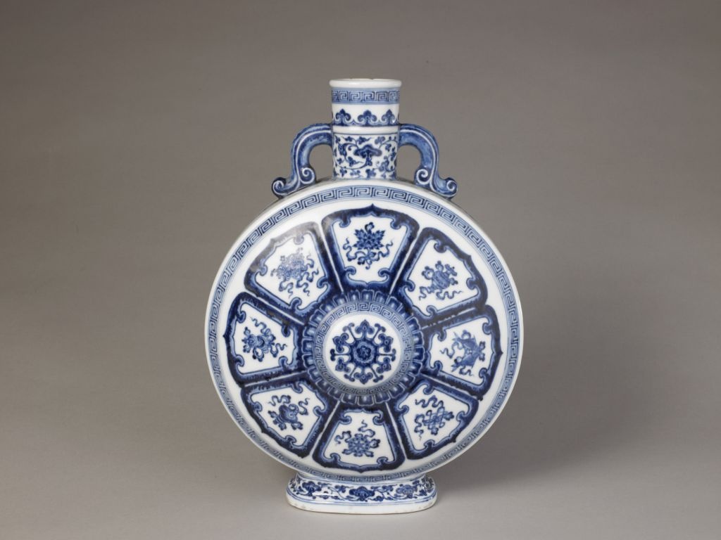 Qing Dynasty China Local ceramic object